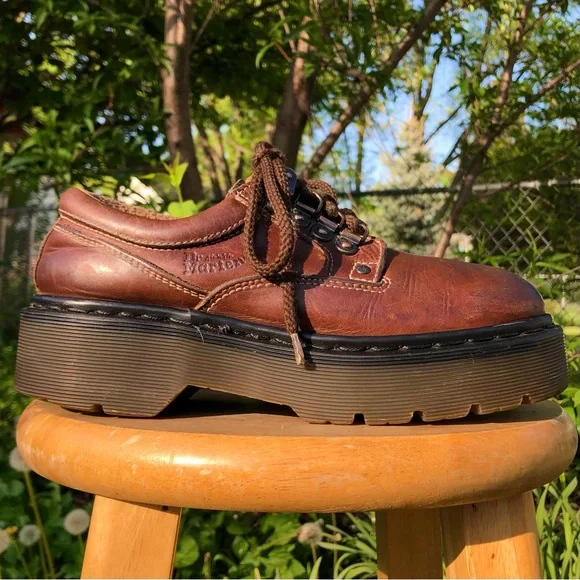 Vtg Dr Martens brown leather lace up Oxford platform loafer shoes UK 9 US 10 s-l400.jpg main image 3